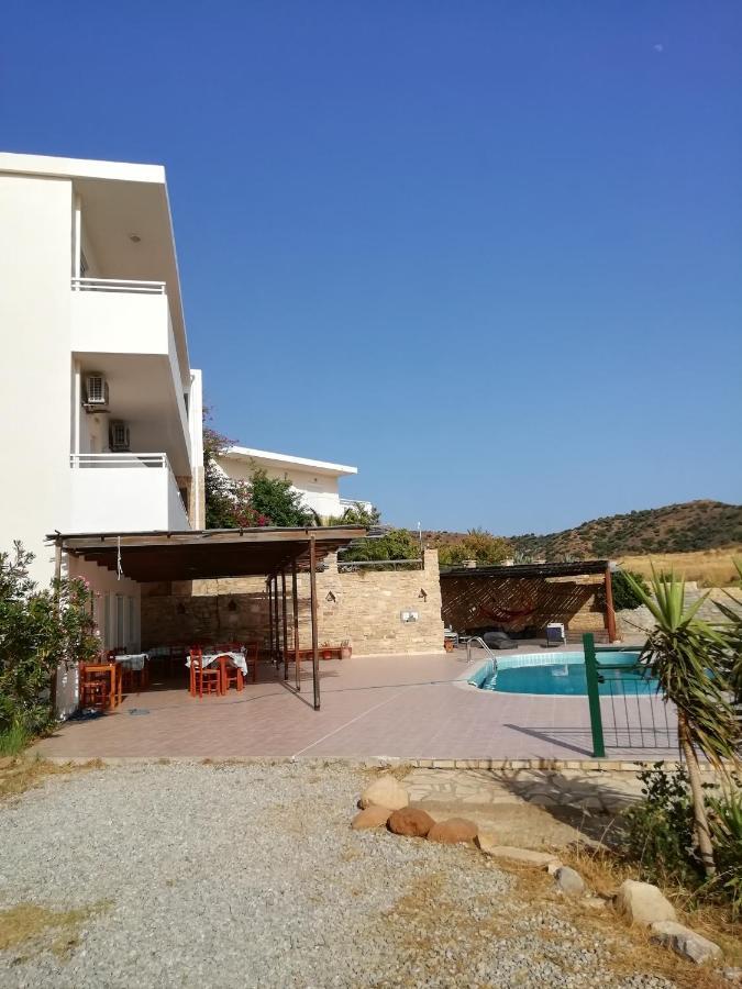 Hotel Hill Of Calm Triopetra Exteriér fotografie